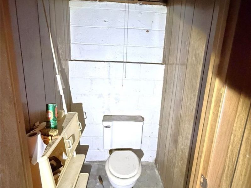 4385 E 175th Street, Cleveland, OH 44128 Photo 21