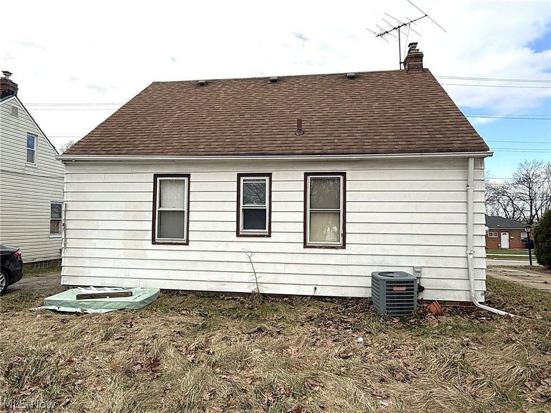 4385 E 175th Street, Cleveland, OH 44128 Photo 34