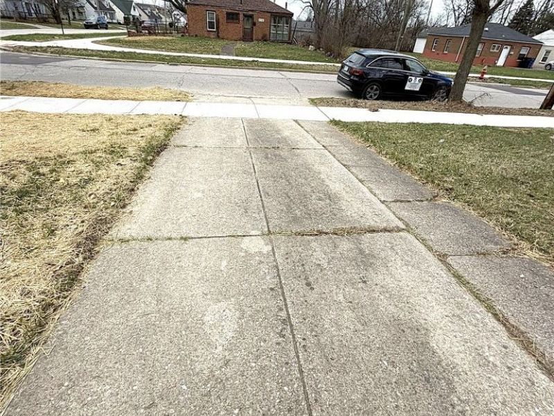 4385 E 175th Street, Cleveland, OH 44128 Photo 37