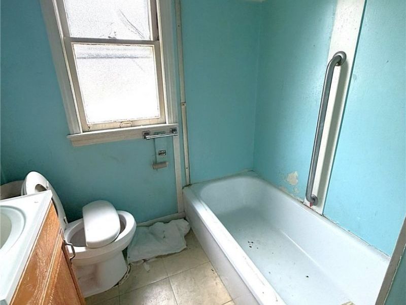 4385 E 175th Street, Cleveland, OH 44128 Photo 6