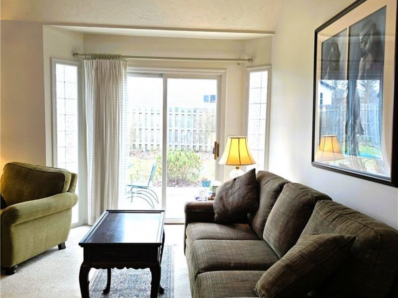 22693 Melissa Lane, Strongsville, OH 44149 Photo 7