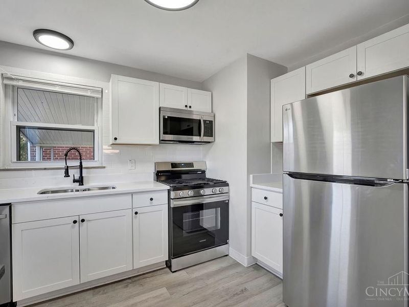 1478 Foxwood Drive, North College Hill, OH 45231 Photo 10