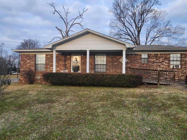 205 VINE Street, Malvern, AR 72104