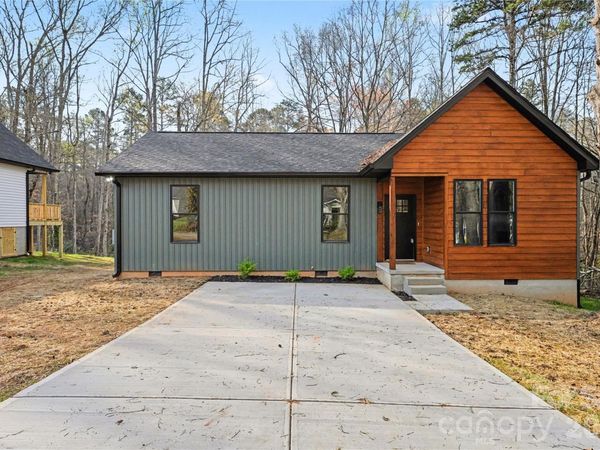 427 W Ballard Street, Cherryville, NC 28021