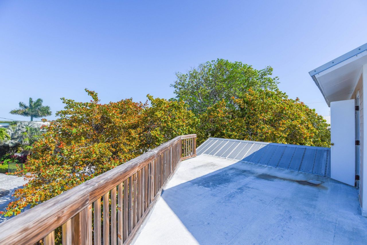 19591 Navajo Street, Sugarloaf, FL 33042 Photo