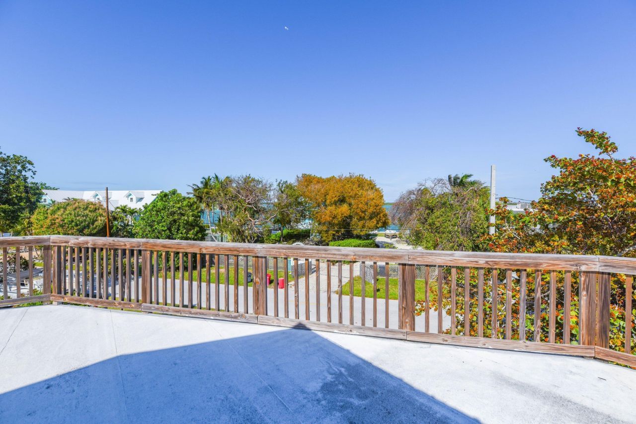 19591 Navajo Street, Sugarloaf, FL 33042 Photo