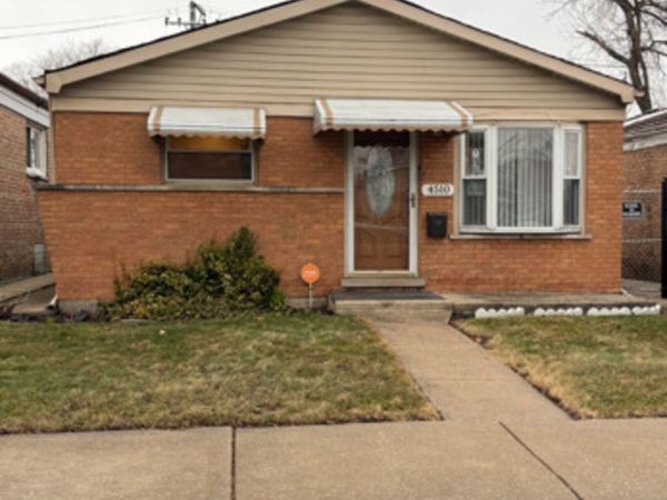 4510 S La Crosse Avenue , Chicago, IL 60638