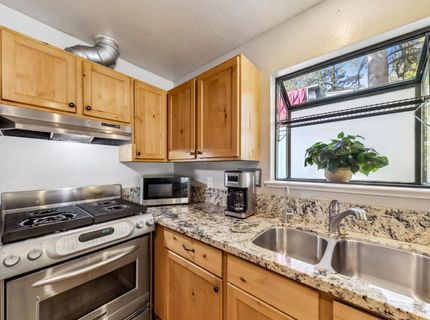 2721 Blitzen Road, South Lake Tahoe, CA 96150 Photo