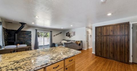 2721 Blitzen Road, South Lake Tahoe, CA 96150 Photo