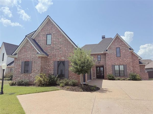 262 Poydras Avenue , Bossier City, LA 71111