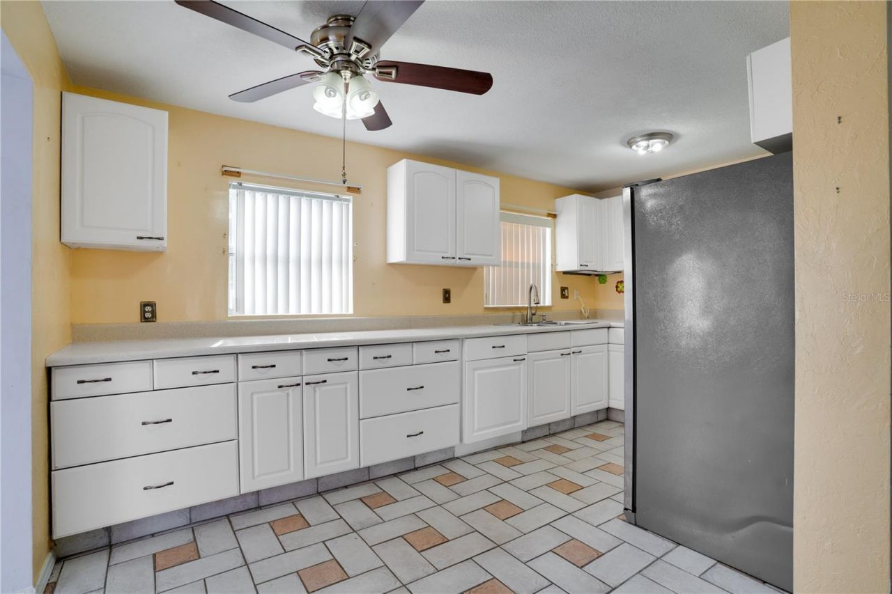 2817 49th Street N, Saint Petersburg, FL 33710 Photo