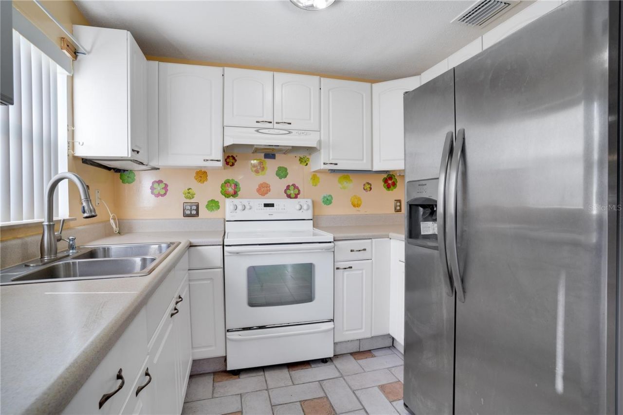 2817 49th Street N, Saint Petersburg, FL 33710 Photo