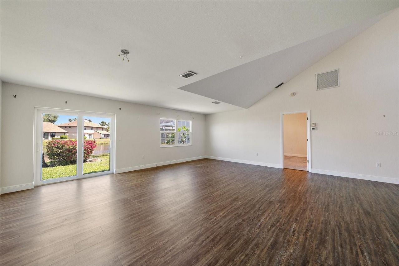 3527 52nd Avenue W, Bradenton, FL 34210 Photo