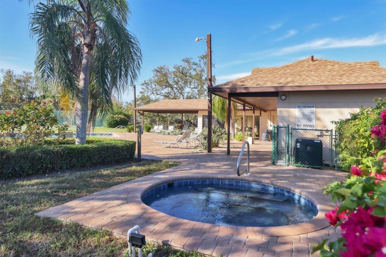 3527 52nd Avenue W, Bradenton, FL 34210 Photo