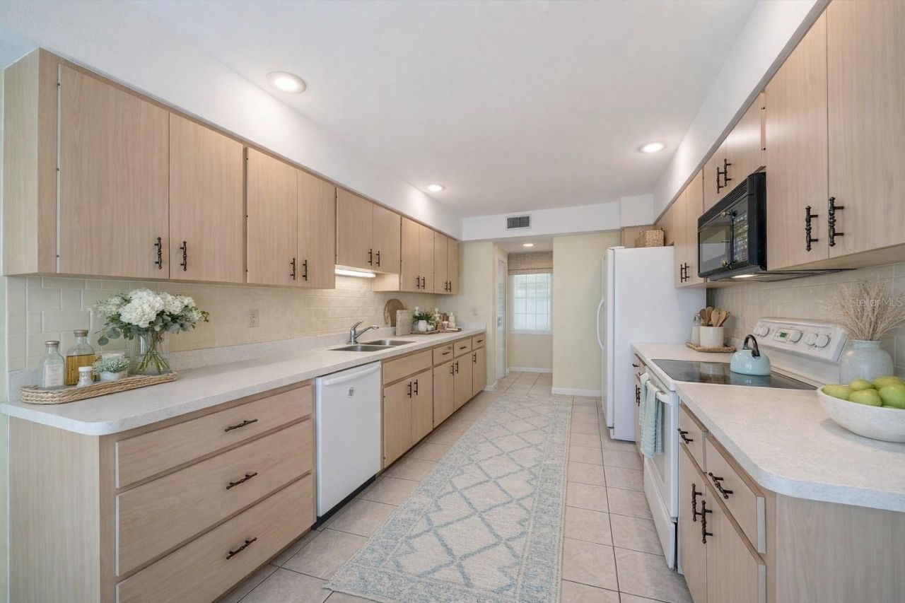 3527 52nd Avenue W, Bradenton, FL 34210 Photo