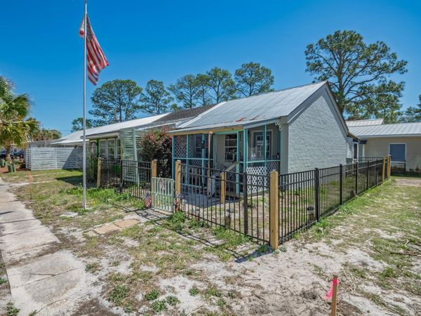 12-6 Parker Avenue, Lanark, FL 32323