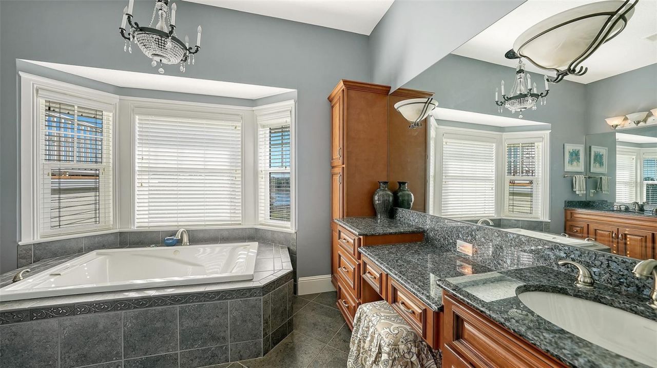 925 Bayshore Drive, Terra Ceia, FL 34250 Photo