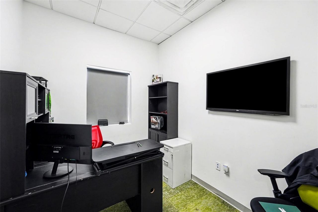 2304 E Busch Boulevard, Tampa, FL 33612 Photo