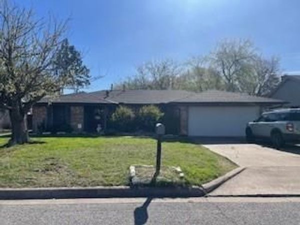 3205 Northpoint Road, Sherman, TX 75090