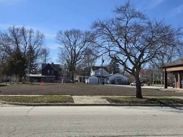 130 W Center Street , Paxton, IL 60957