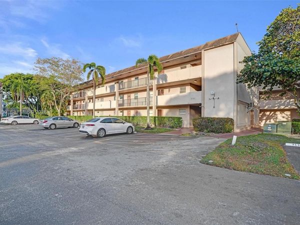 8301 Sands Point Blvd , Unit S205, Tamarac, FL 33321