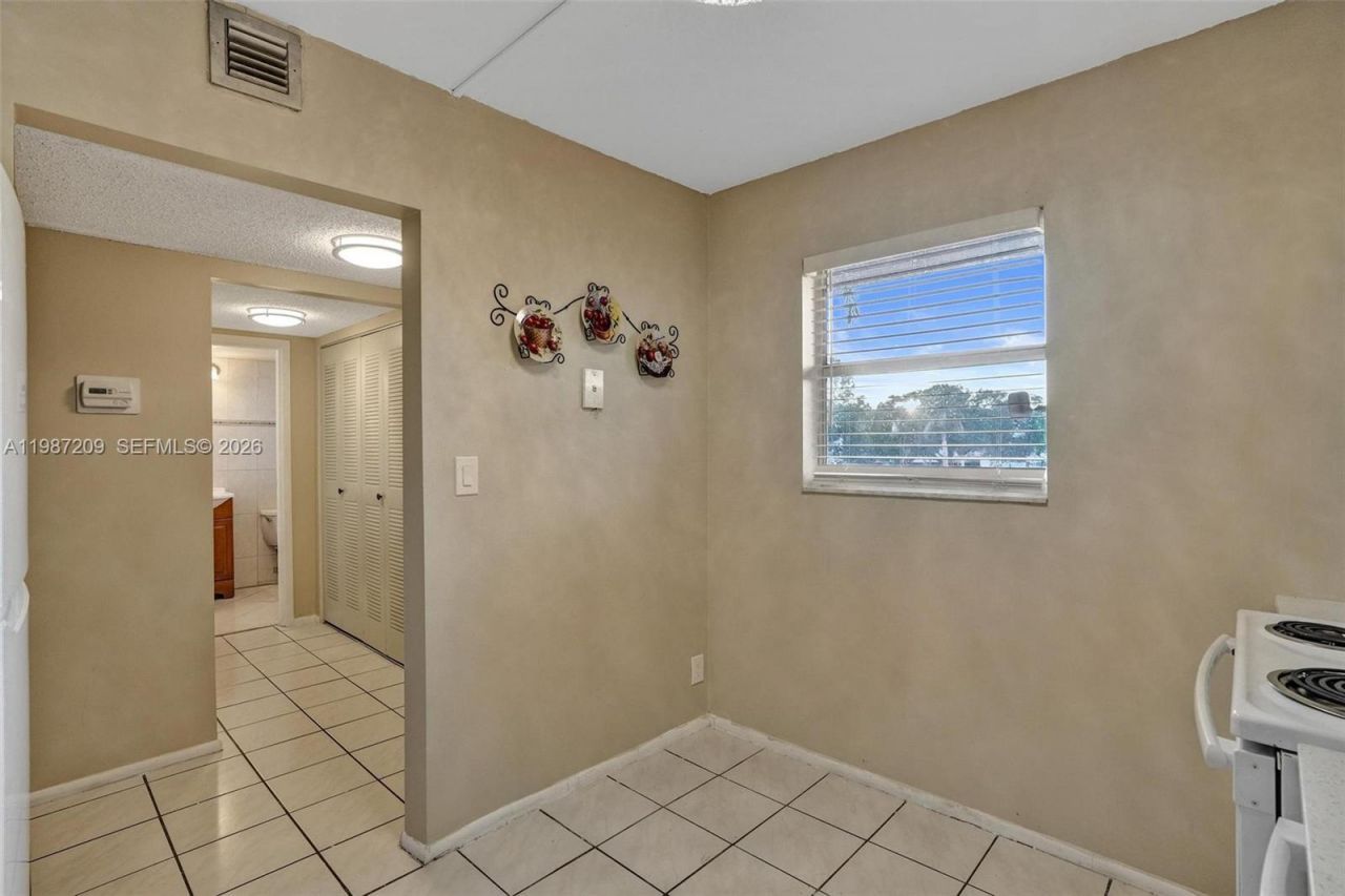 8301 Sands Point Blvd , Unit S205, Tamarac, FL 33321 Photo