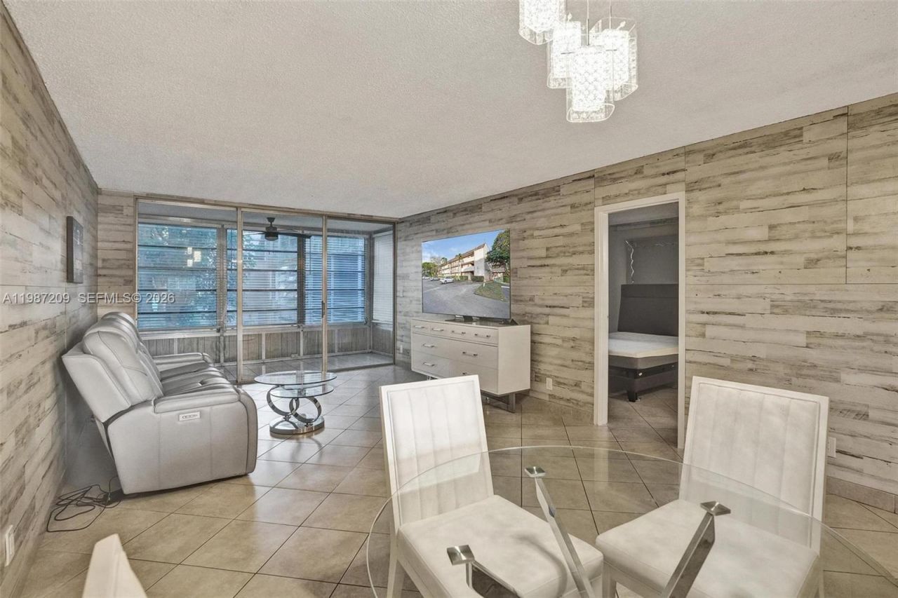 8301 Sands Point Blvd , Unit S205, Tamarac, FL 33321 Photo