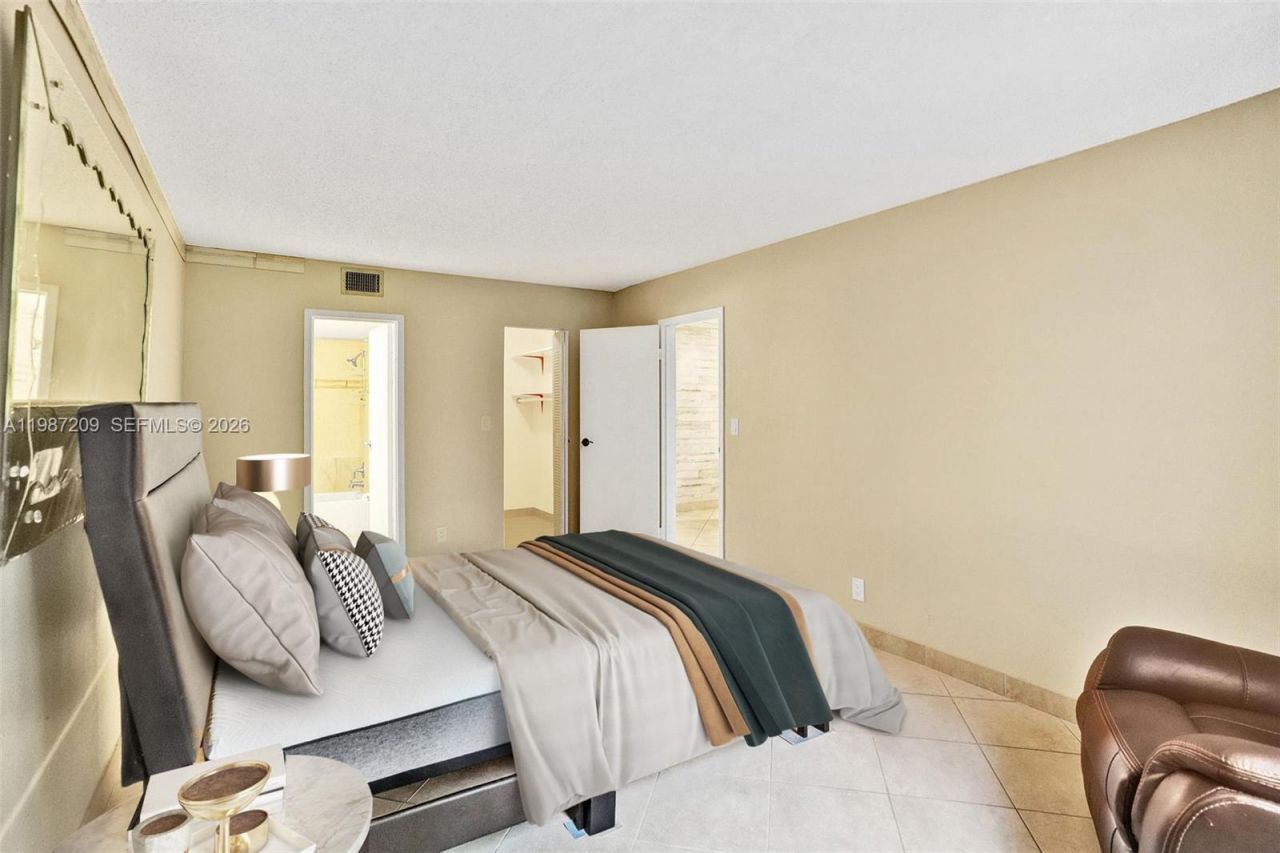 8301 Sands Point Blvd , Unit S205, Tamarac, FL 33321 Photo