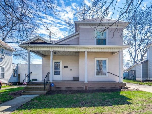 1216 W Market Street , Orrville, OH 44667