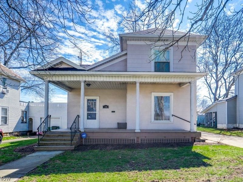 1216 W Market Street, Orrville, OH 44667 Photo 1