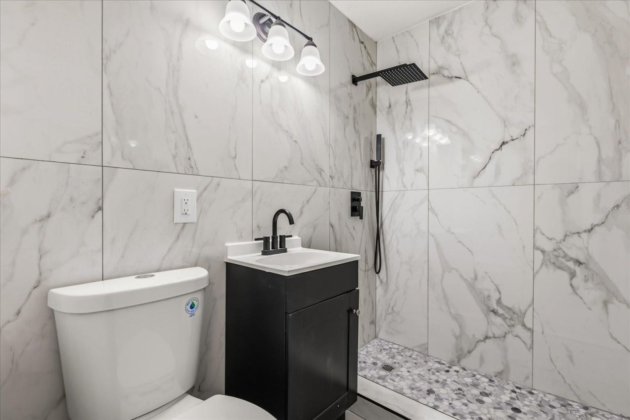 930 Radcliff Street , Deltona, FL 32725 Photo