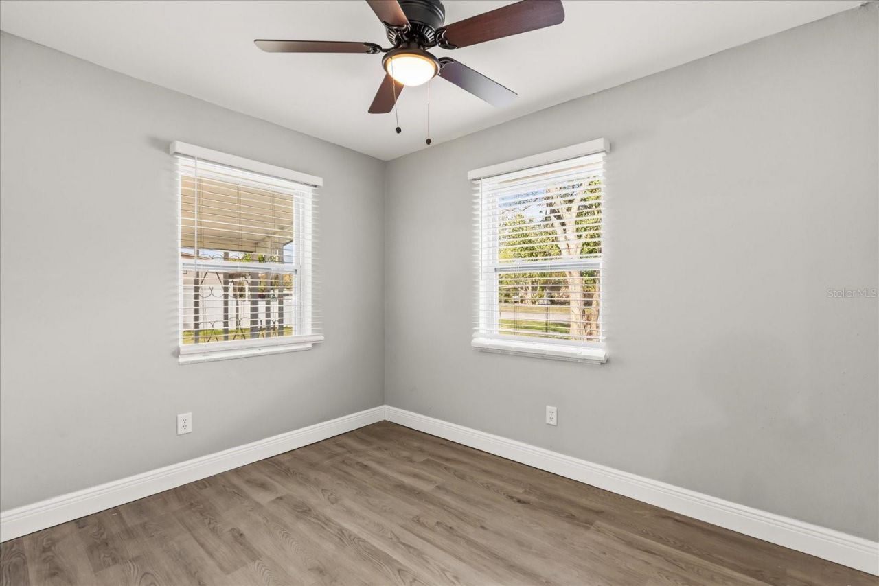 930 Radcliff Street , Deltona, FL 32725 Photo