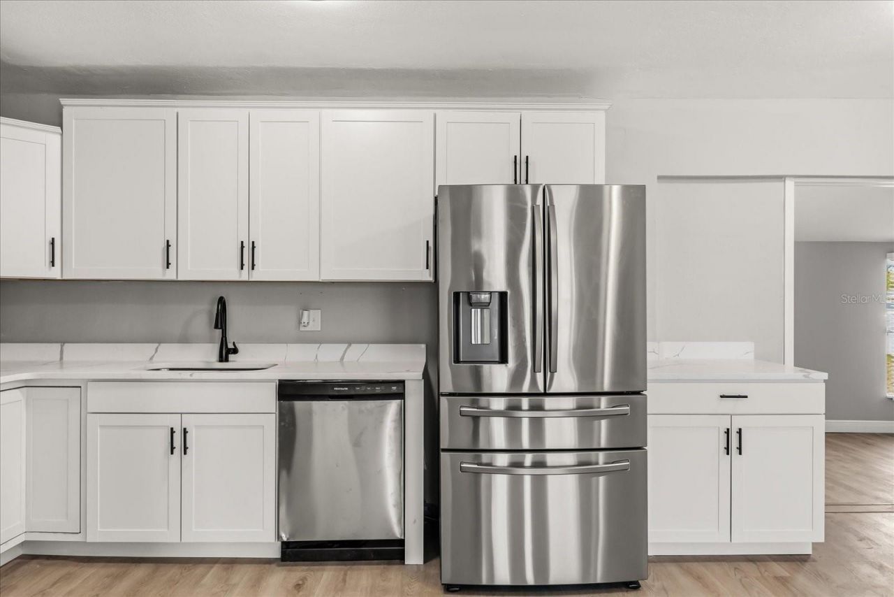 930 Radcliff Street , Deltona, FL 32725 Photo