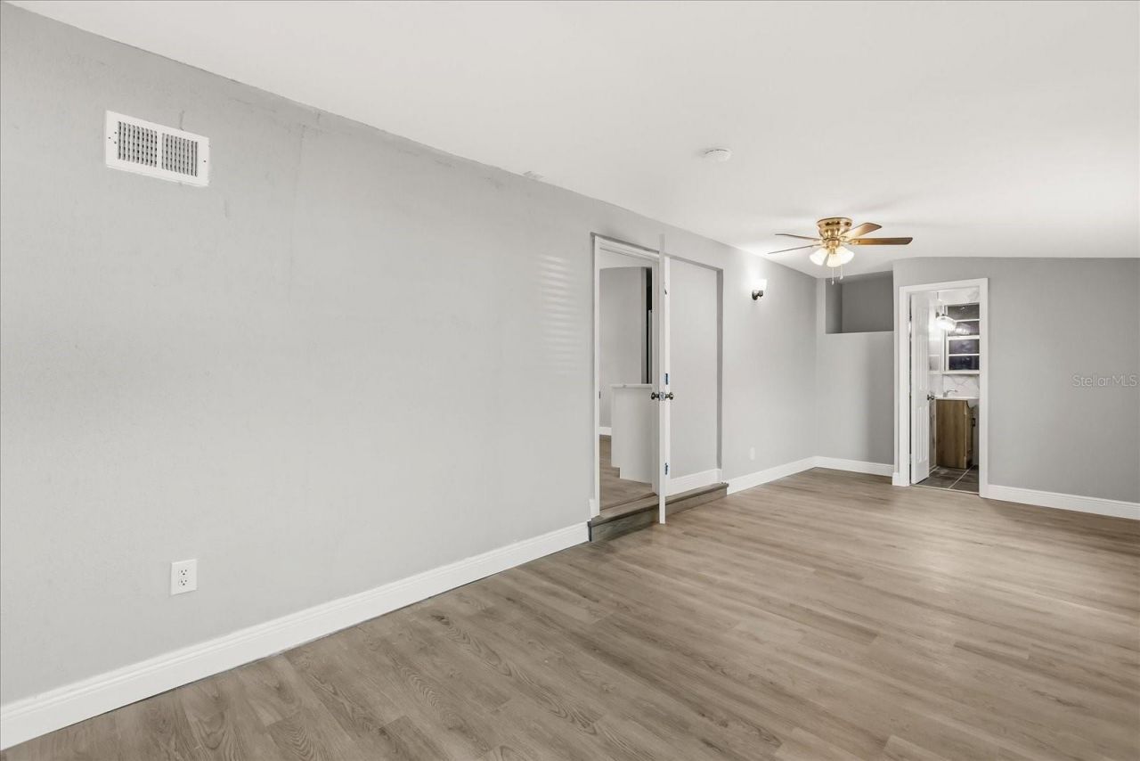 930 Radcliff Street , Deltona, FL 32725 Photo