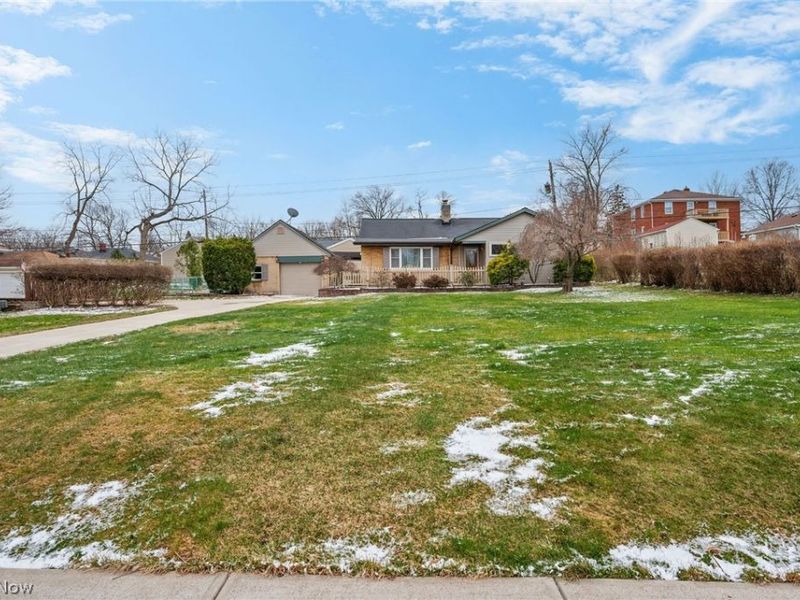 3803 Center Drive, Parma, OH 44134 Photo 2