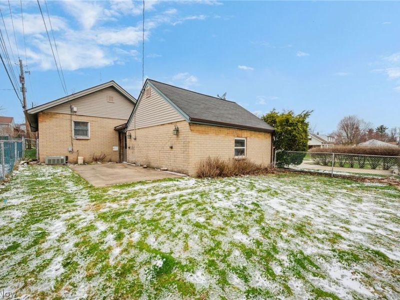 3803 Center Drive, Parma, OH 44134 Photo 6