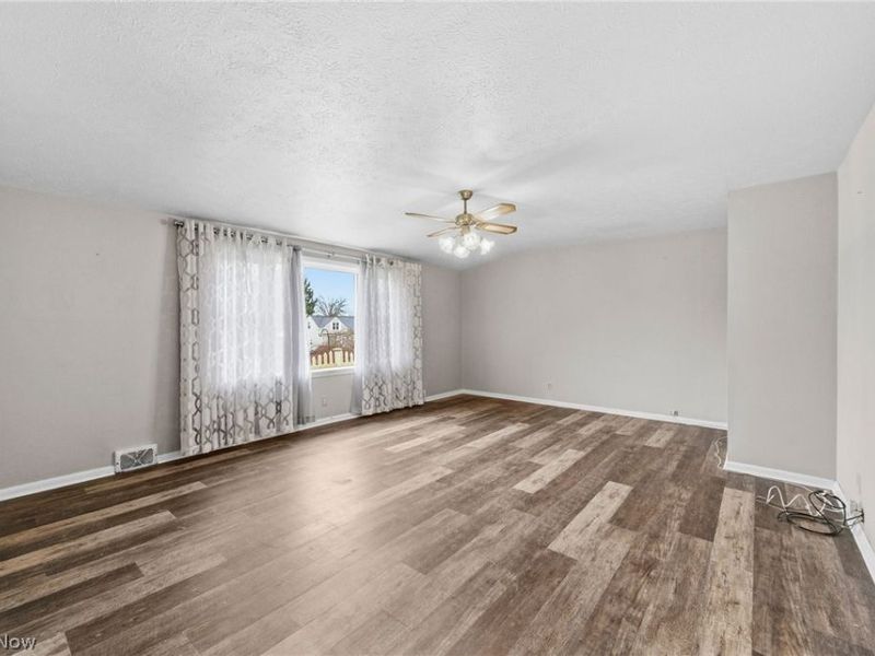 3803 Center Drive, Parma, OH 44134 Photo 8