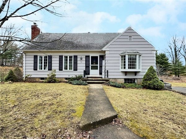 76 Southern Hills Circle, Henrietta, NY 14467