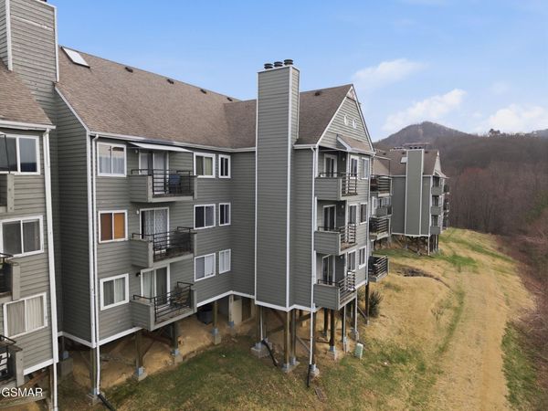 1260 Ski View Drive, Gatlinburg, TN 37738