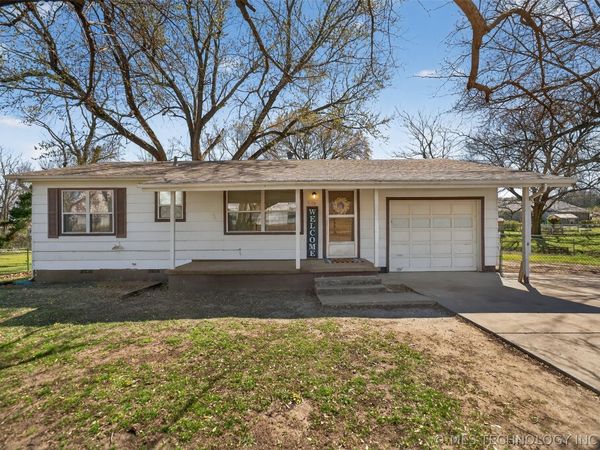 1809 W Dupont Street, Claremore, OK 74017