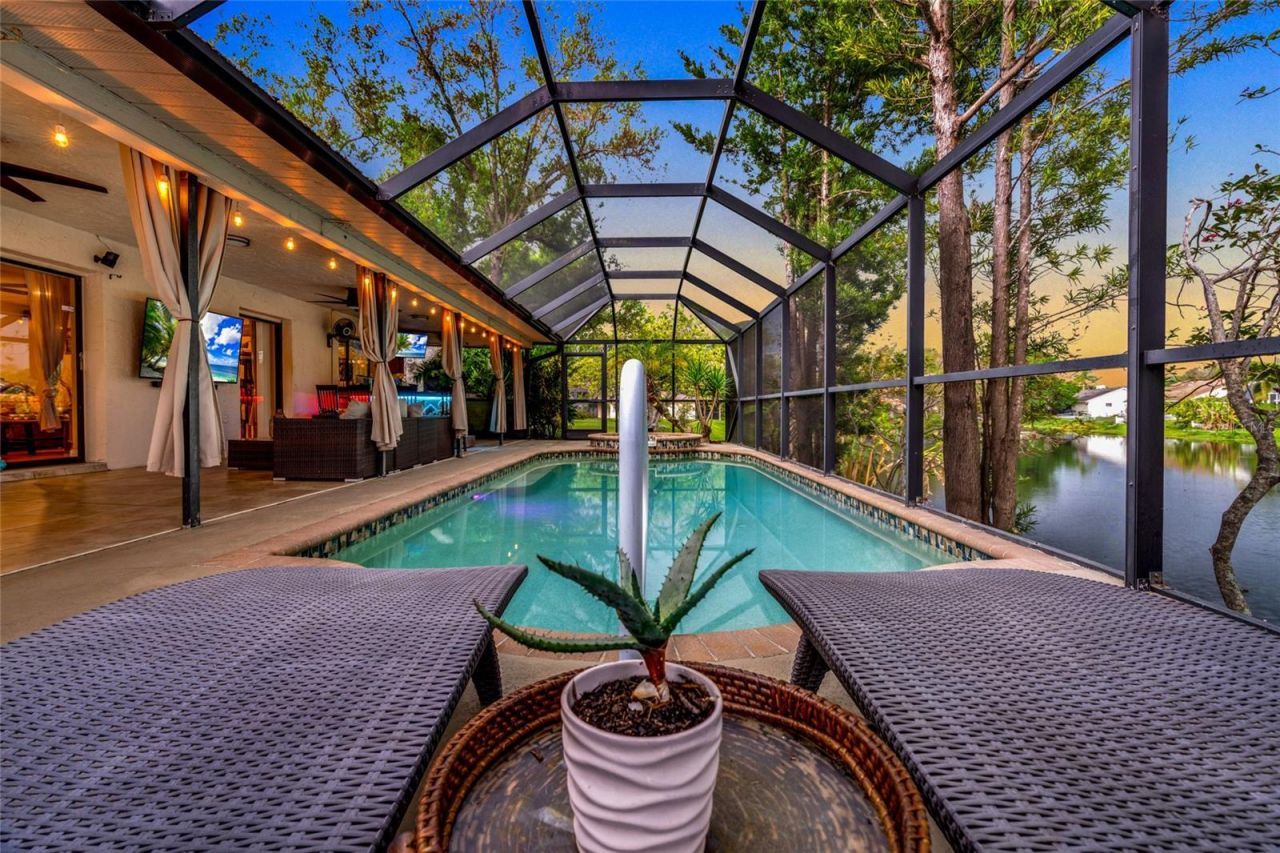 8345 Brandeis Court, Sarasota, FL 34243 Photo