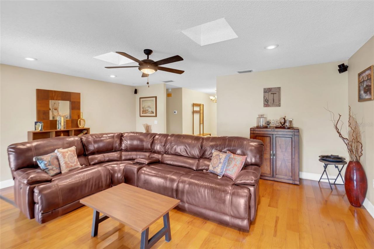 8345 Brandeis Court, Sarasota, FL 34243 Photo