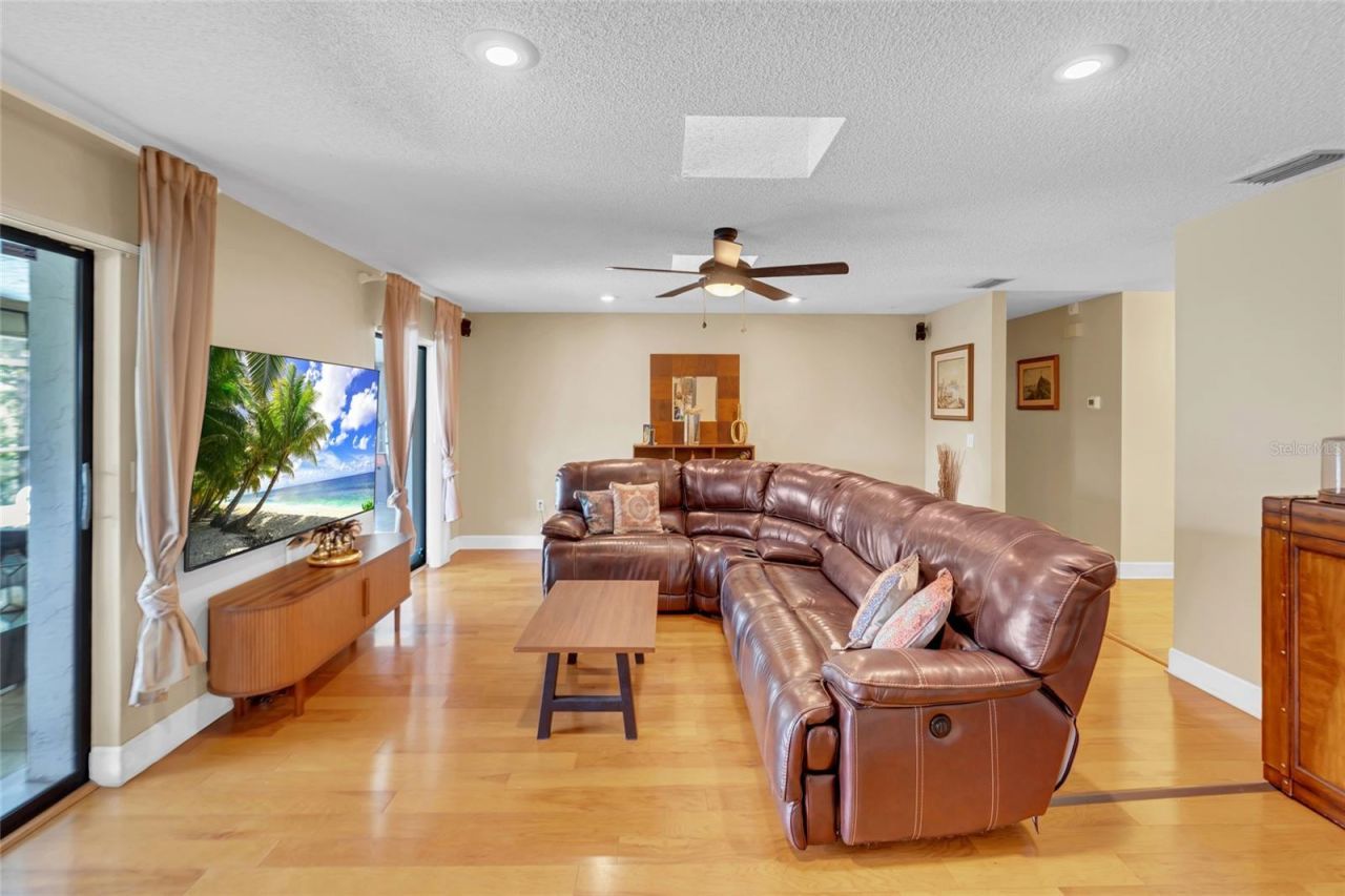 8345 Brandeis Court, Sarasota, FL 34243 Photo