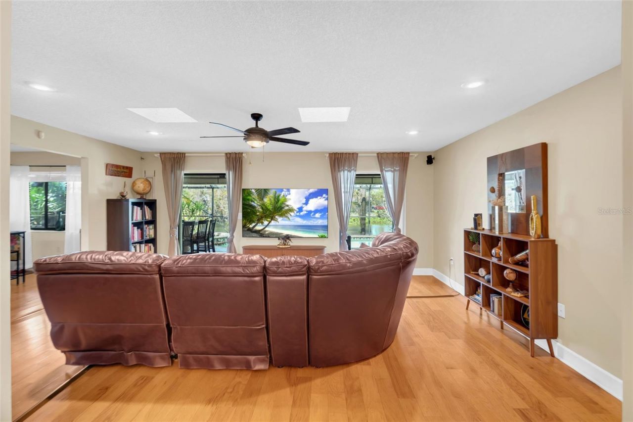 8345 Brandeis Court, Sarasota, FL 34243 Photo