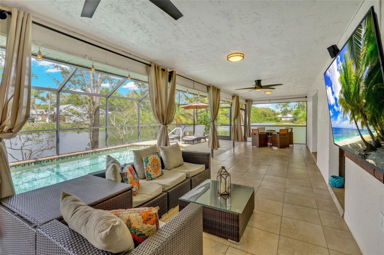 8345 Brandeis Court, Sarasota, FL 34243 Photo