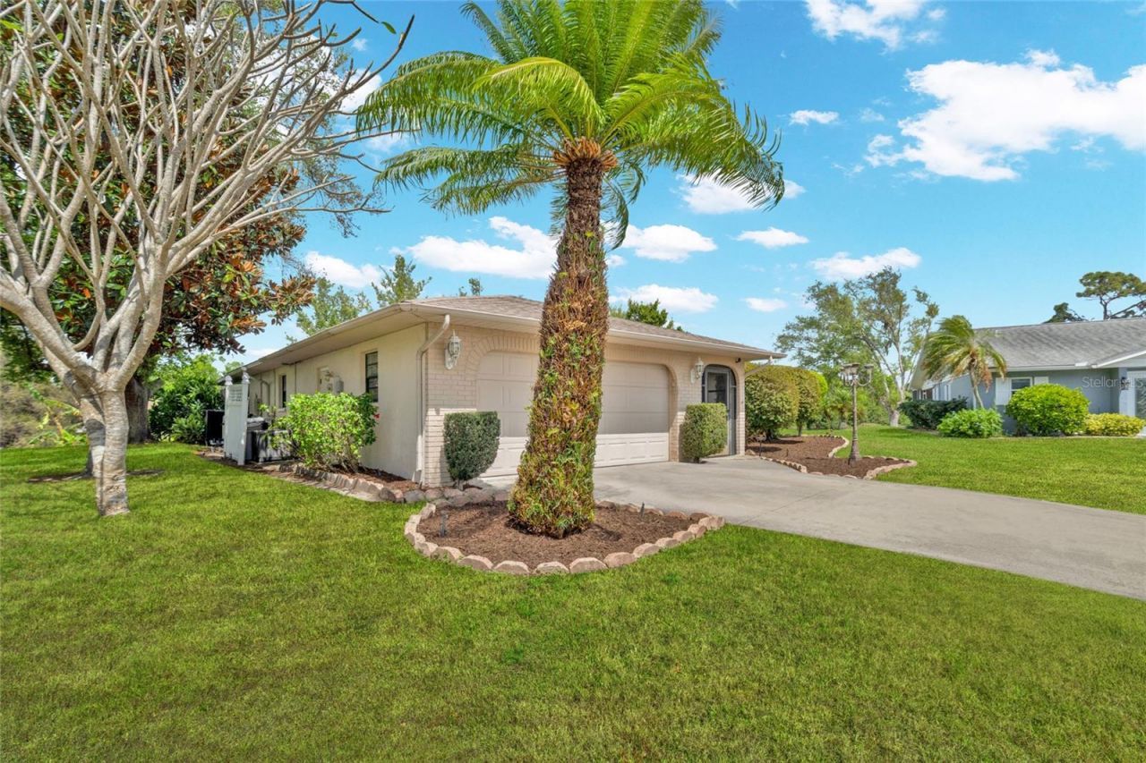 8345 Brandeis Court, Sarasota, FL 34243 Photo