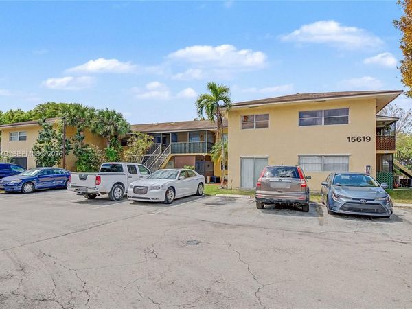 15619 SW 73rd Cir Ter , Unit 10-4, Miami, FL 33193