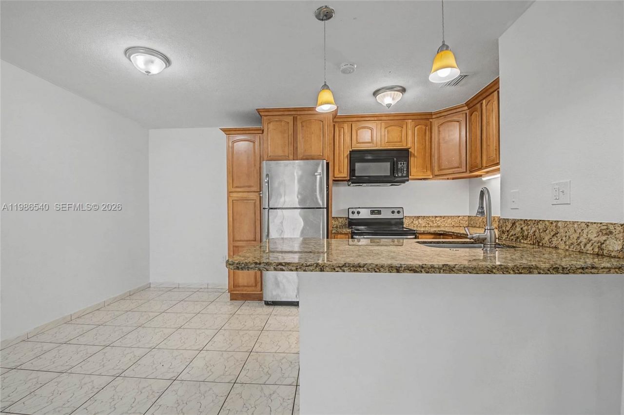 15619 SW 73rd Cir Ter , Unit 10-4, Miami, FL 33193 Photo