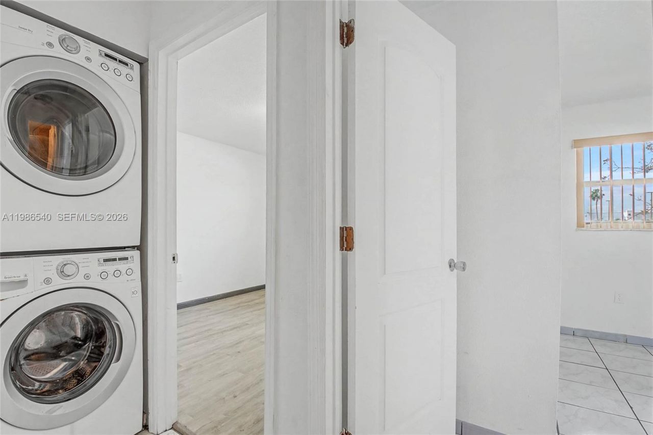 15619 SW 73rd Cir Ter , Unit 10-4, Miami, FL 33193 Photo