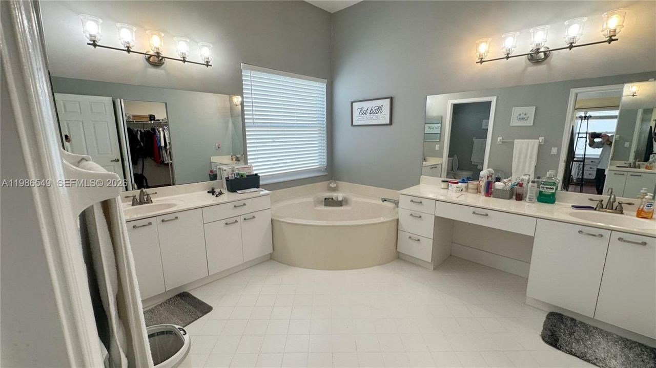 15973 NW 16th Ct, Pembroke Pines, FL 33028 Photo